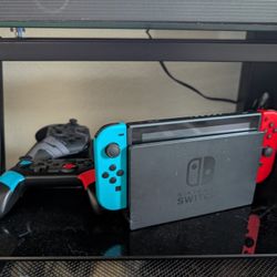 Nintendo Switch Bundle + Extra Controller + 256GB SD Card