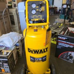 DEWALT 26 Gal. 175 PSI Ultra Quiet Portable Electric Air Compressor