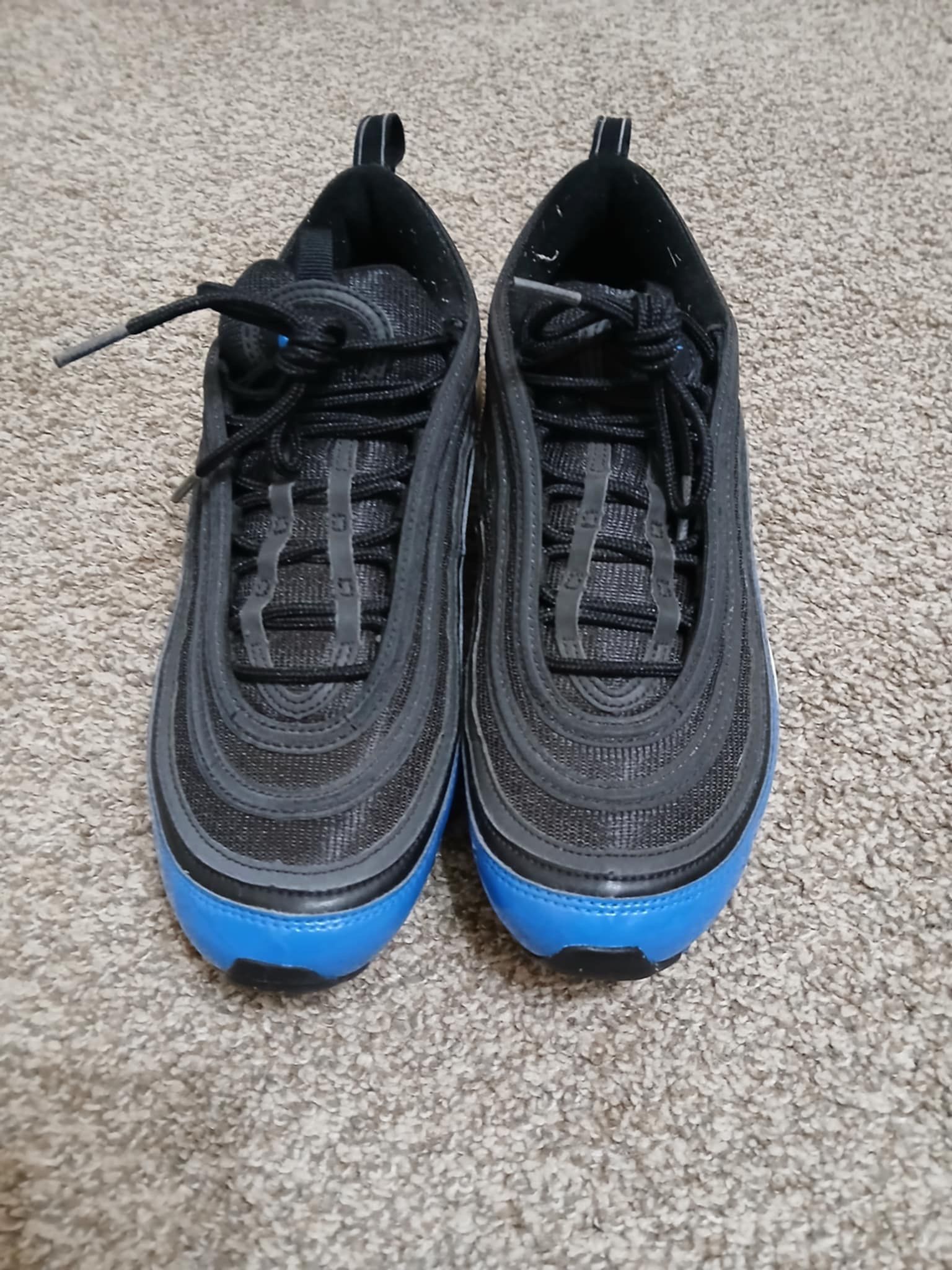 NIKE AIR MAX 97 - MEN SIZE 10 - USED CLEAN CONDITION