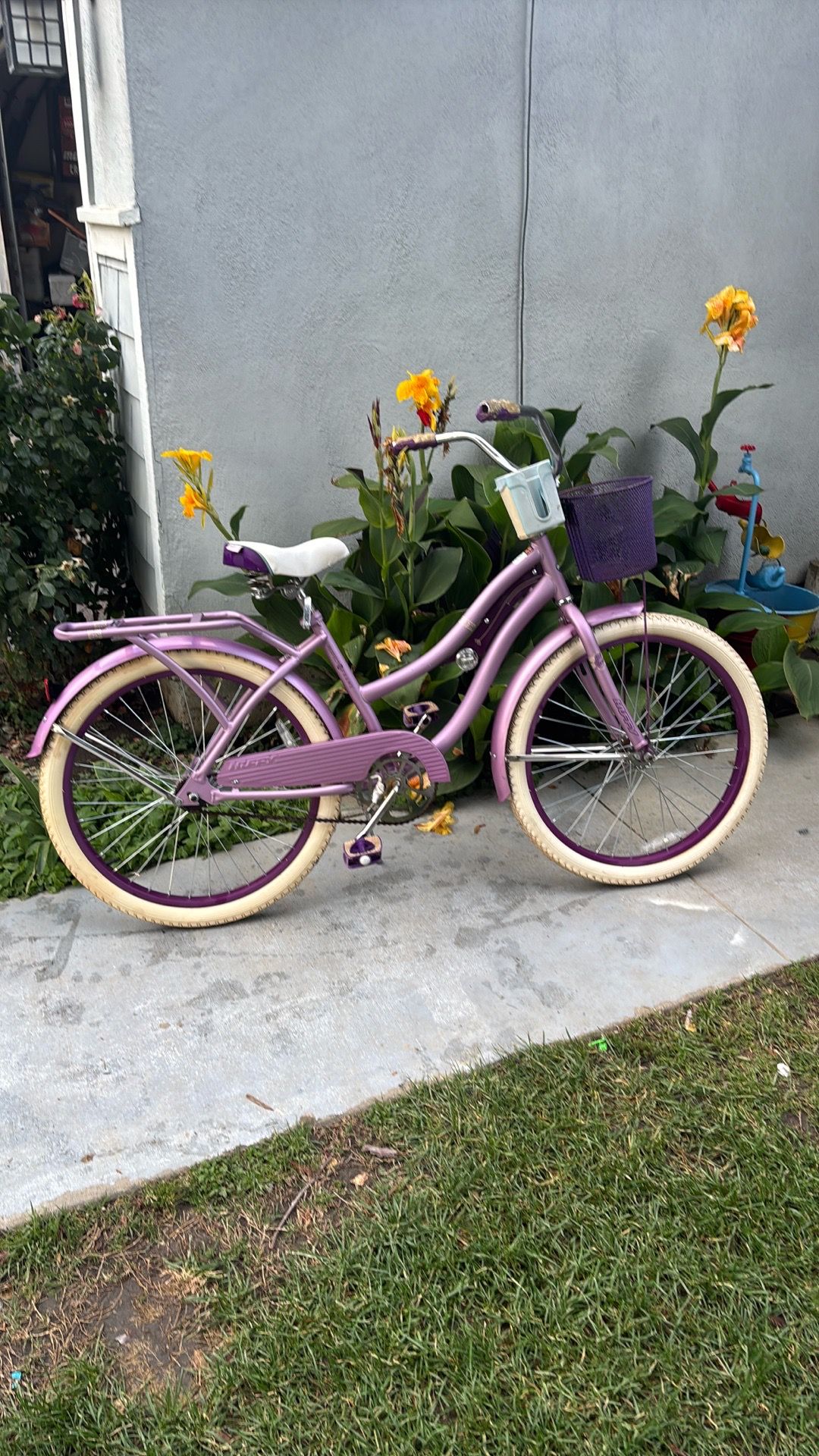 Beach cruiser size 24 ready to ride
