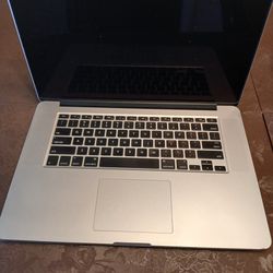Apple MacBook Pro 2.7 Ghz i7 Processor 16gb Ram 256gb Ssd 0s Catalina Very Clean With Charger