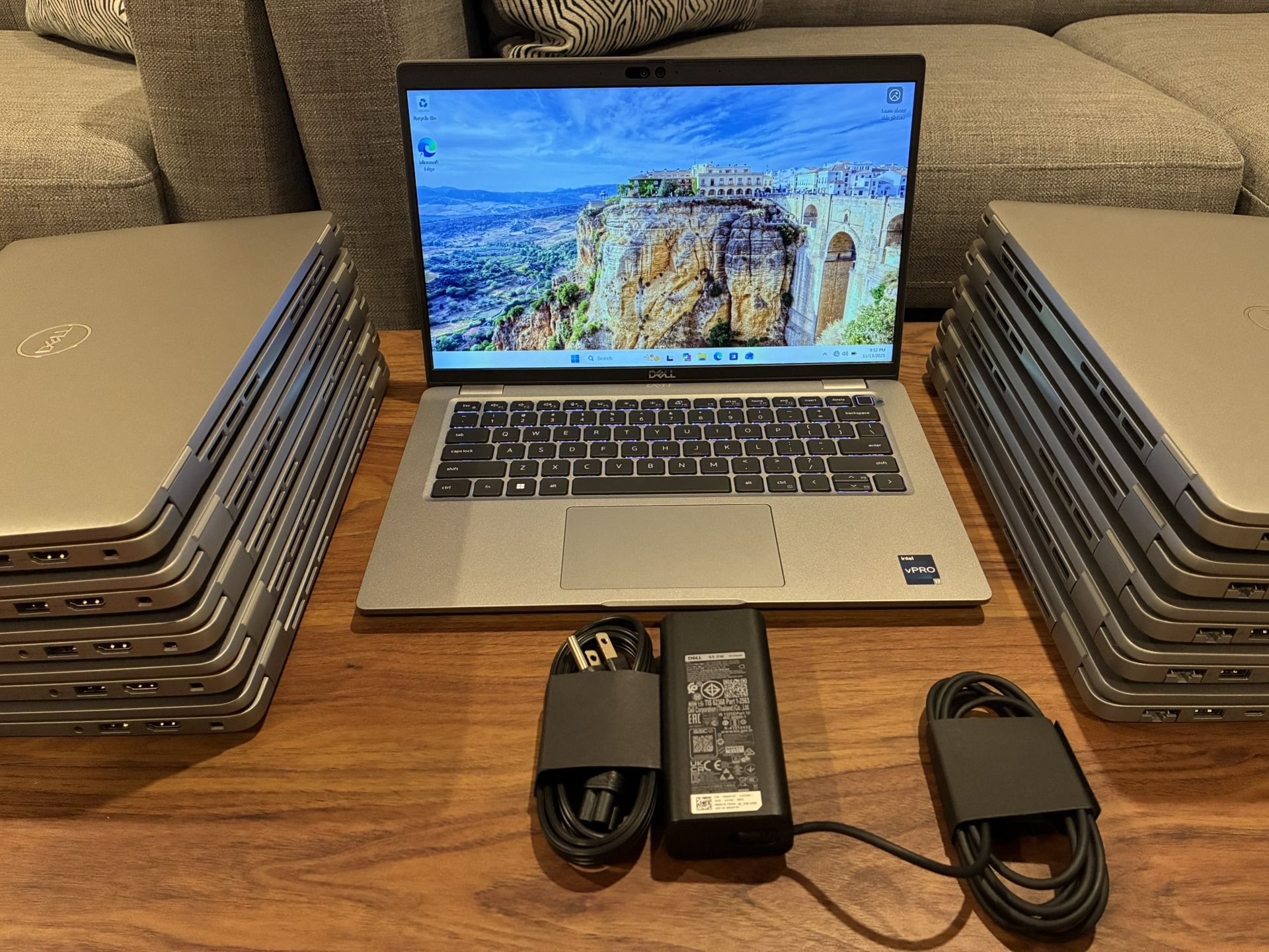 MINT DELL Latitude 5440 TOUCH Laptop i7-1365U 16GB 512GB 14” FHD ProPlus WTY!