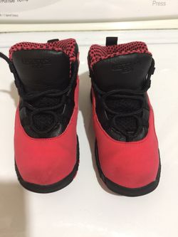 Unisex Jordan’s size 10c