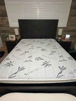 Queen Bed