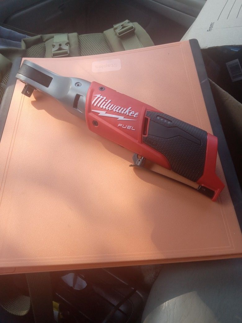 Milwaukee 3/8 Ratchet