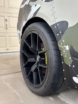 Devine 20” Wheels And Nitto Nt555 Tires  305x35r20  245x45r20 