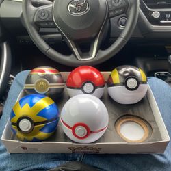 Pokémon balls (empty)