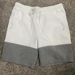 American Eagle Men’s Large Shorts New With Tags