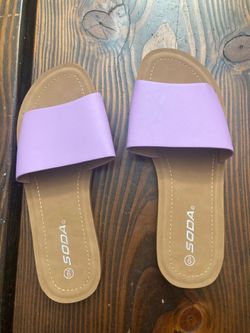 Woman’s Sandals Size 9 By Soda