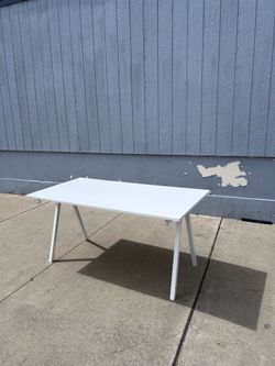 Desk rectangular