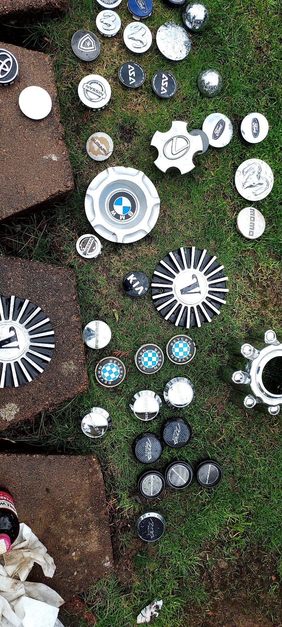 Wheel Centercaps Many OEM. Aftermarket Wheels.