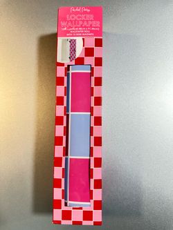 New With Tags Packed Party Locker Wallpaper