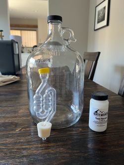 Glass Fermentation Jug Kit (1 Galon)