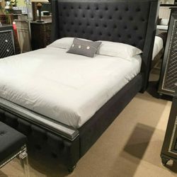 Giovani Dark Gray Panel Bedroom Set /Queen and King 2069