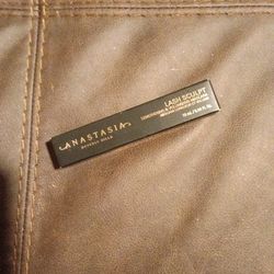 Anastasia Beverly Hills Lash Sculpt Lengthening & Volumizing Mascara. 