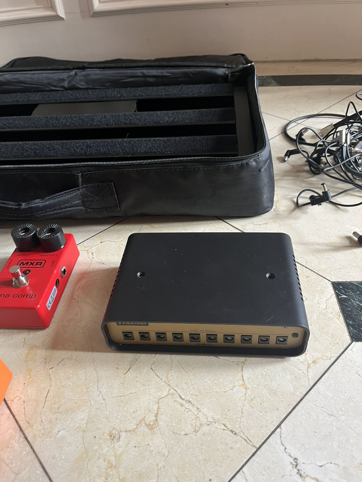 GUITAR PEDALS + PEDALBOARD for Sale in Houston, TX OfferUp