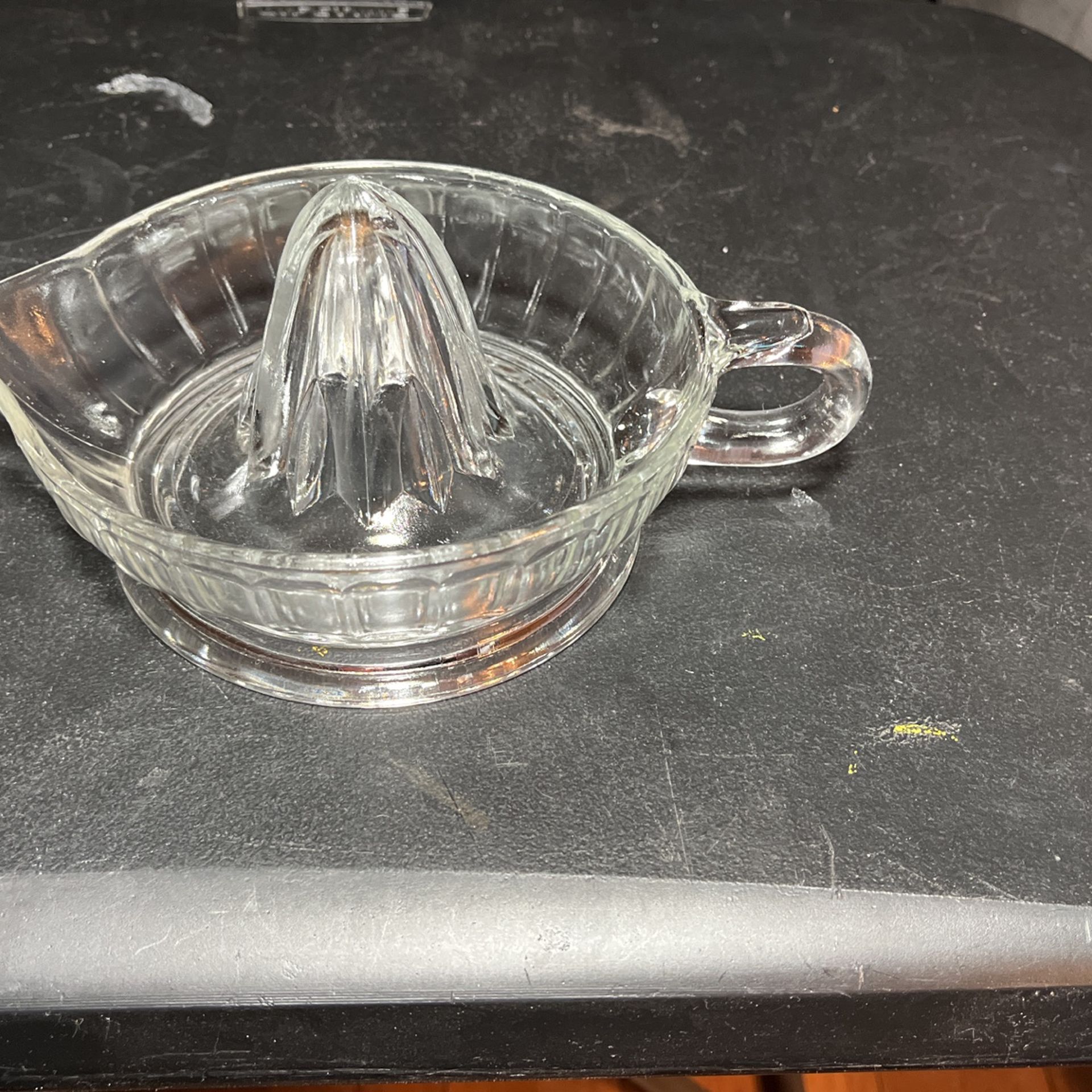 Glass Citrus Juicer / Reamer                                 A-05