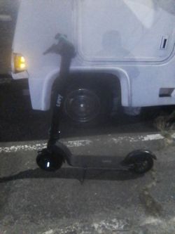Levy Electric Scooter Black
