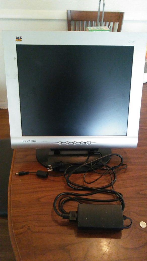 ViewSonic VA720 - LCD monitor - 17" Series