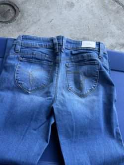 YMI Wanna Betta Butt? Jeans Womens Size 5 Stretch Distressed Skinny Denim better