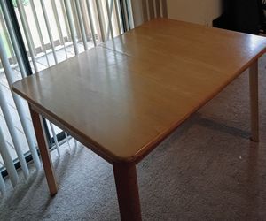 Wood Table & Chairs PICKUP ONLY!!!