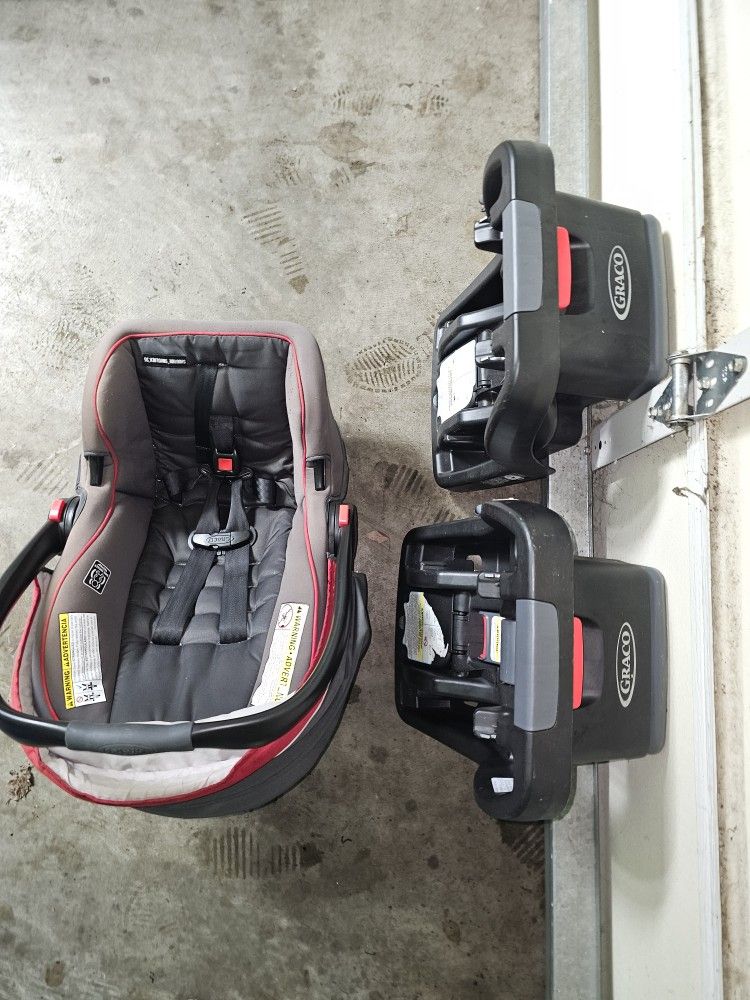 Free  GRACO Base (x2) And Infant Carseat