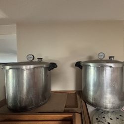 24 Qt Pressure Cooker Or Canner! NEW SEALS