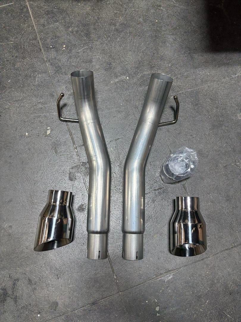 10-15 Chevy Camaro 6.2L Axle-Back Exhaust With 4.5 Inch Muffler