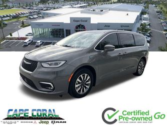 2022 Chrysler Pacifica Hybrid