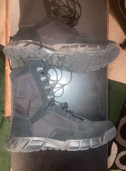 Oakley Boots