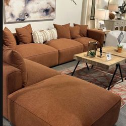 🤎BRAND NEW🔥Jennifer Terracotta 6-Piece Upholstered Modular Sectional