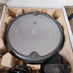 iRobot Roomba 676 Robot Vacuum Cleaner