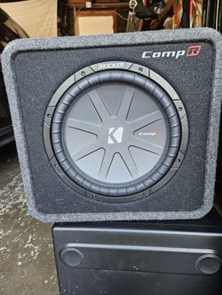 12 in Kicker Sub With Amp