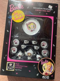Vintage Barbie tea set 1995
