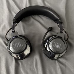 JBL Quantum 800 / Gaming Headphones