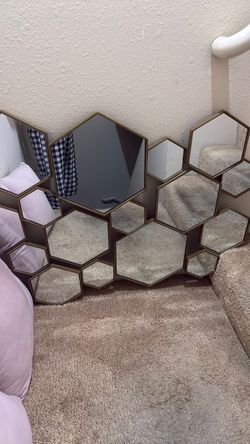Hexagon Cluster Wall Mirror Gold Frame