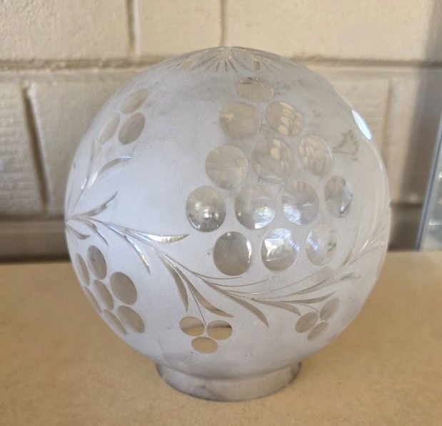Glass Etched Grape Pattern Dome 3 1/4" Opening