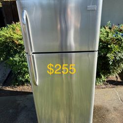 Refrigerator/Fridge/Freezer