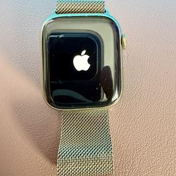 🔥Unlocked - Apple Watch Series 7 GPS + Cellular 45mm - Stainless Steel Gold - Milanese loop Gold