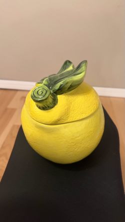 Lemon cookie jar