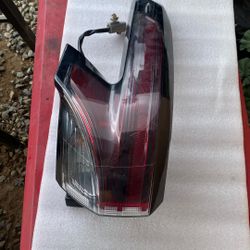 For Toyota Sienna 2023 2024 Tail Light Driver&Passenger Side Pair Outer CAPA LED