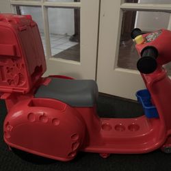 Play Dough Pizza Scooter 