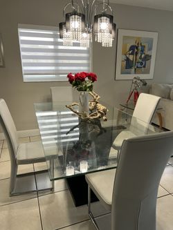 DINING TABLE WITH CHAIRS