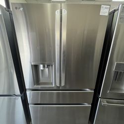 LG Counter Depth Max 4 Door French Door Refrigerator 25 Cu Ft, 36”W 