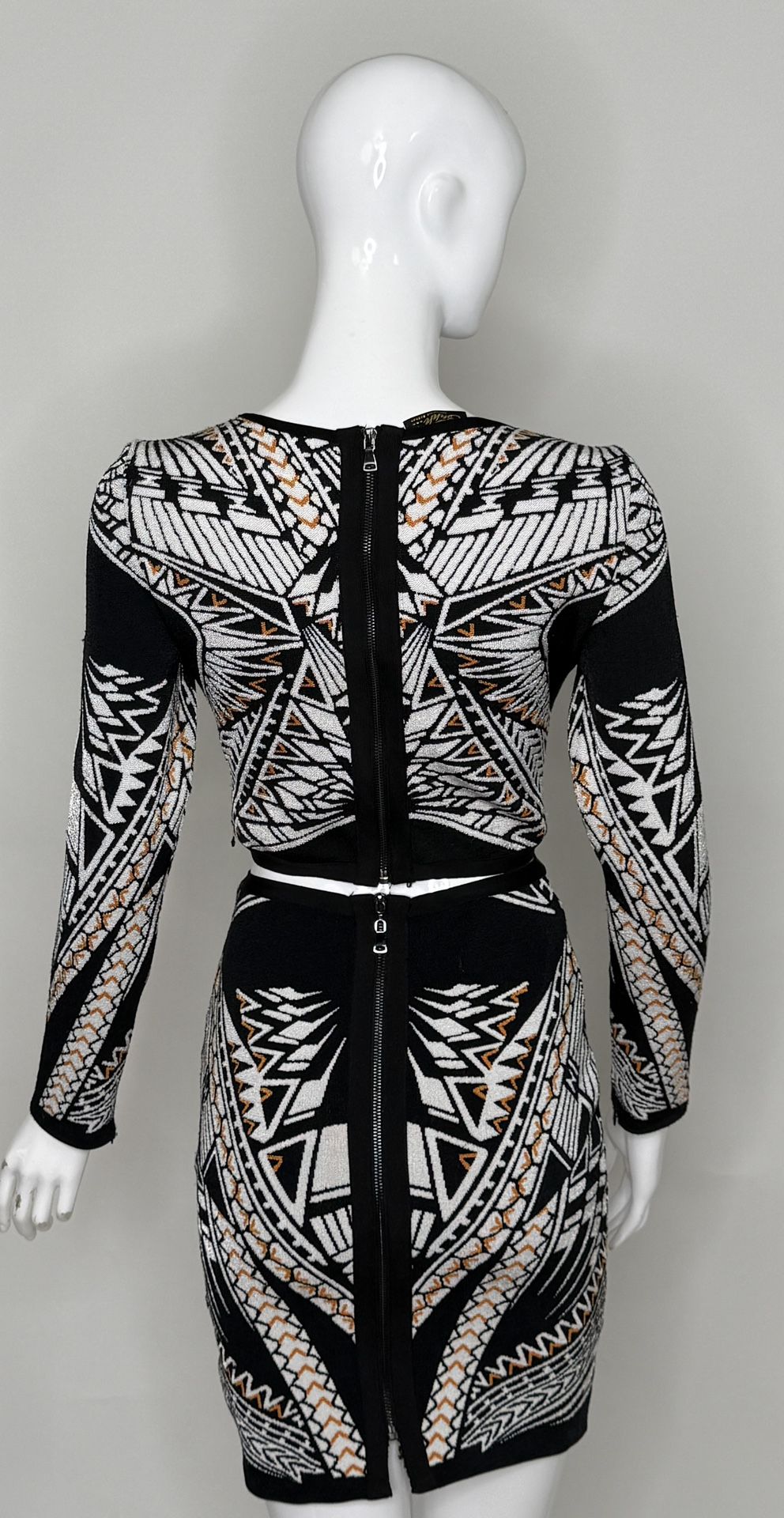 2-Piece Bandage Skirt Set – Long Sleeve Crop Top – Black Pattern – Size Large