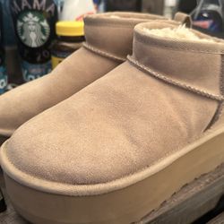 ugg platforms sz 6 w