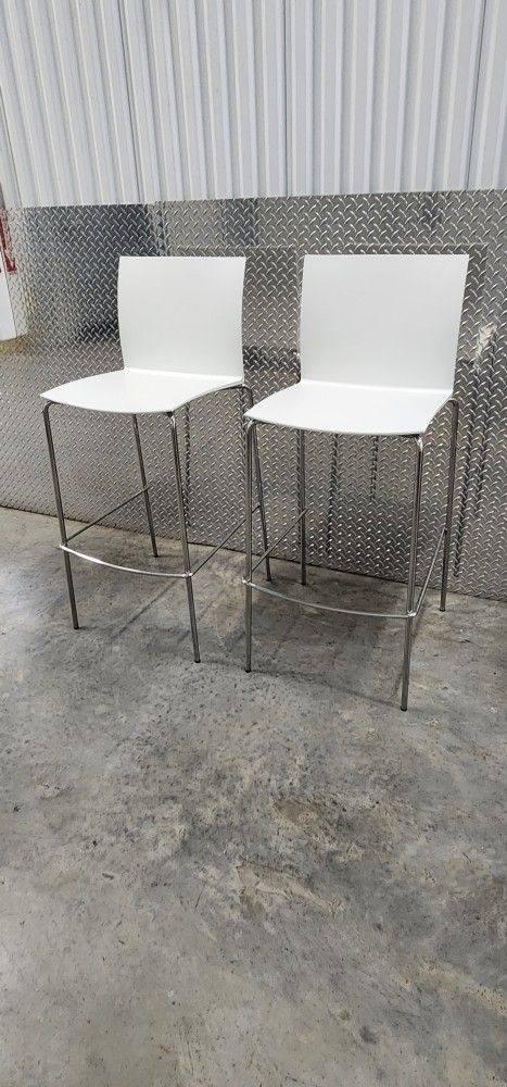 Bar Stools White. Set Of 2