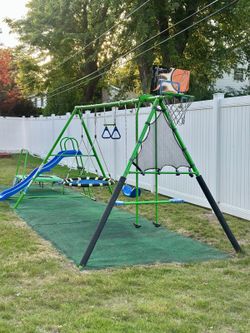 Playground set