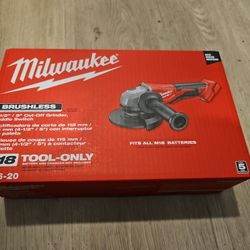 Milwaukee
M18 18V Lithium-Ion Brushless Cordless 4-1/2 in./5 in. Grinder w/Paddle Switch (Tool-Only)