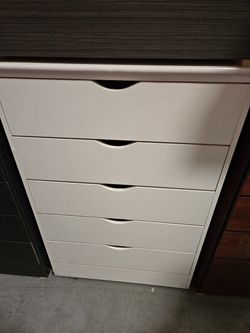 Five drawers dresser